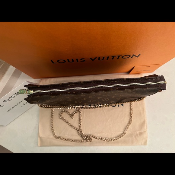 SOLD Louis Vuitton Monogram Discontinued Toiletry 26 - Picture 5 of 17
